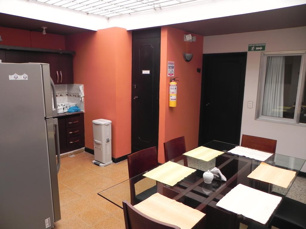 Hostal Tamarindo Inn Medellin Exterior photo